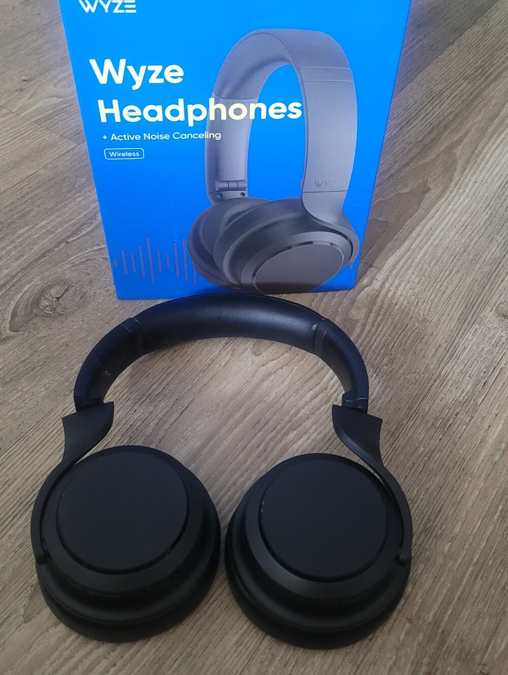 Wyze Black Wireless Noise-Cancelling Over-Ear Headphones